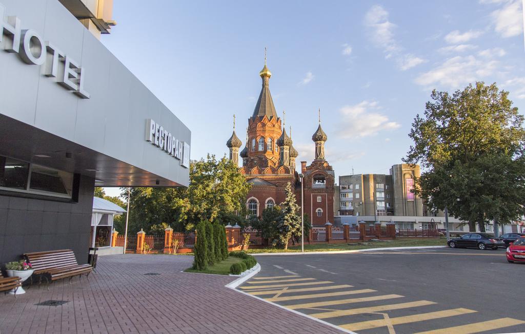 Bryansk Hotel ภายนอก รูปภาพ